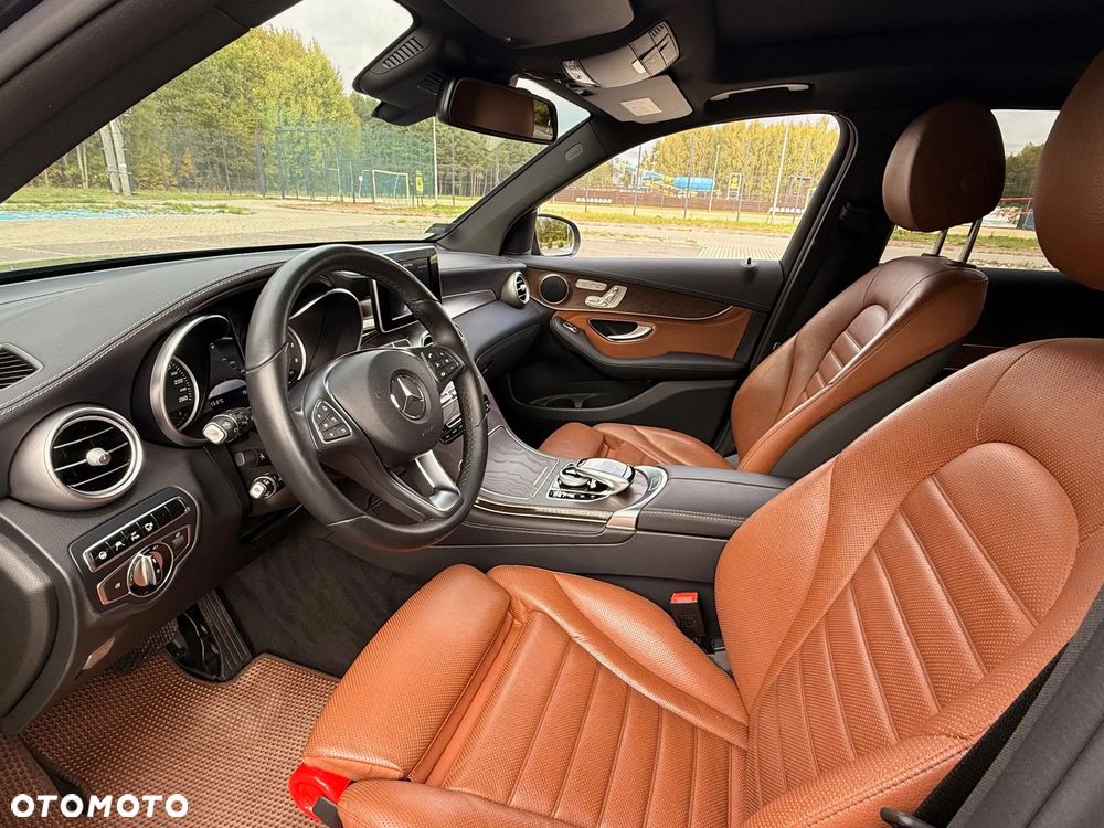 Mercedes-Benz GLC - 19
