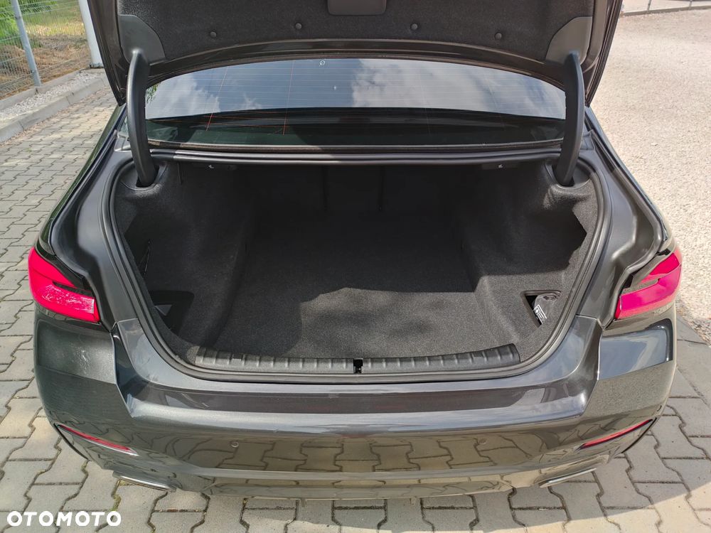 BMW Seria 5 520i mHEV M Sport sport - 25