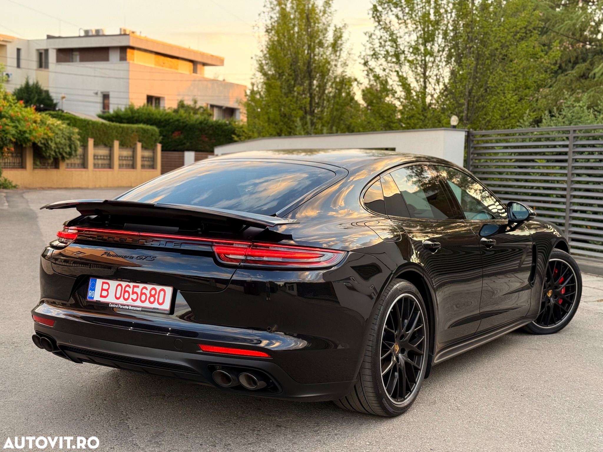 Porsche Panamera GTS - 4