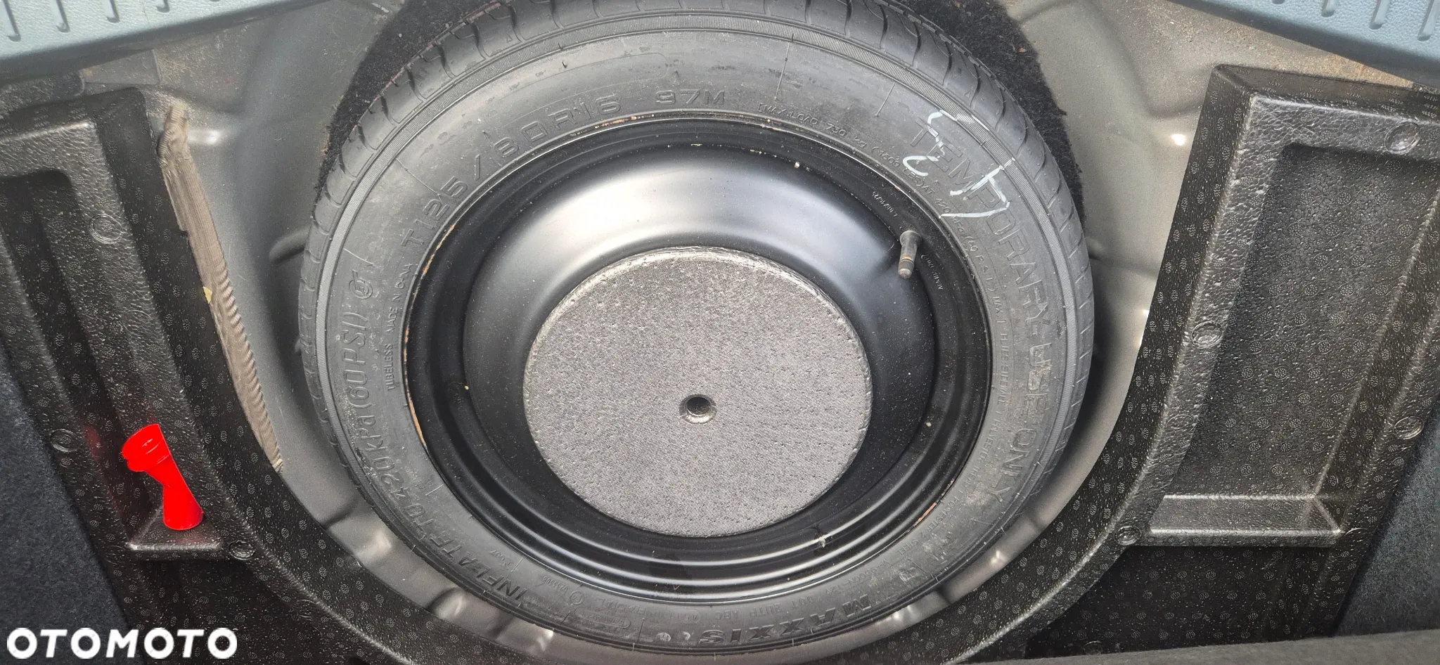 Ford C-MAX 1.6 Titanium - 29