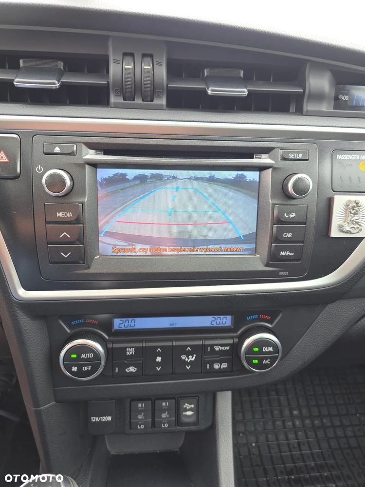 Toyota Auris 2.0 D-4D Prestige - 16