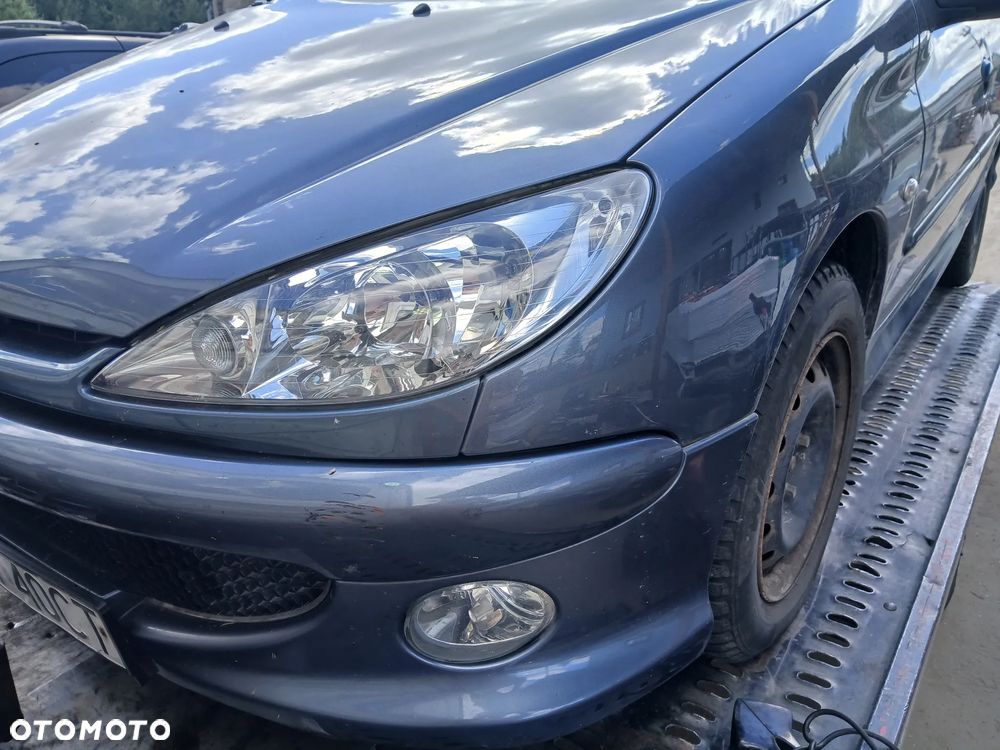 PEUGEOT 206 EZW 5D fotel fotele kanapa deska kokpit podsufitka boczek boczki klamka podłokietnik