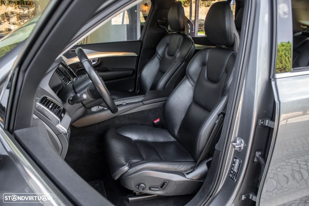 Volvo XC 90 T8 AWD Twin Engine Geartronic Momentum - 24