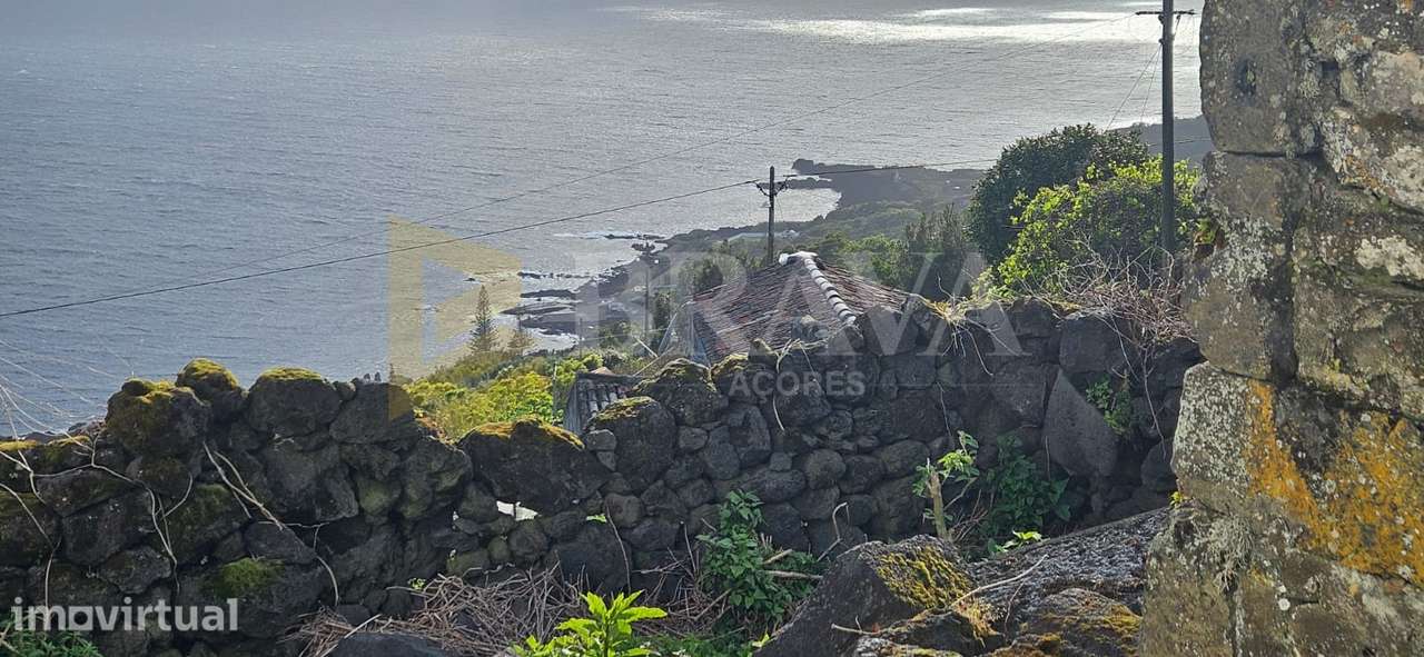 Ruína São Jorge com a vista para o Pico - Grande imagem: 5/14
