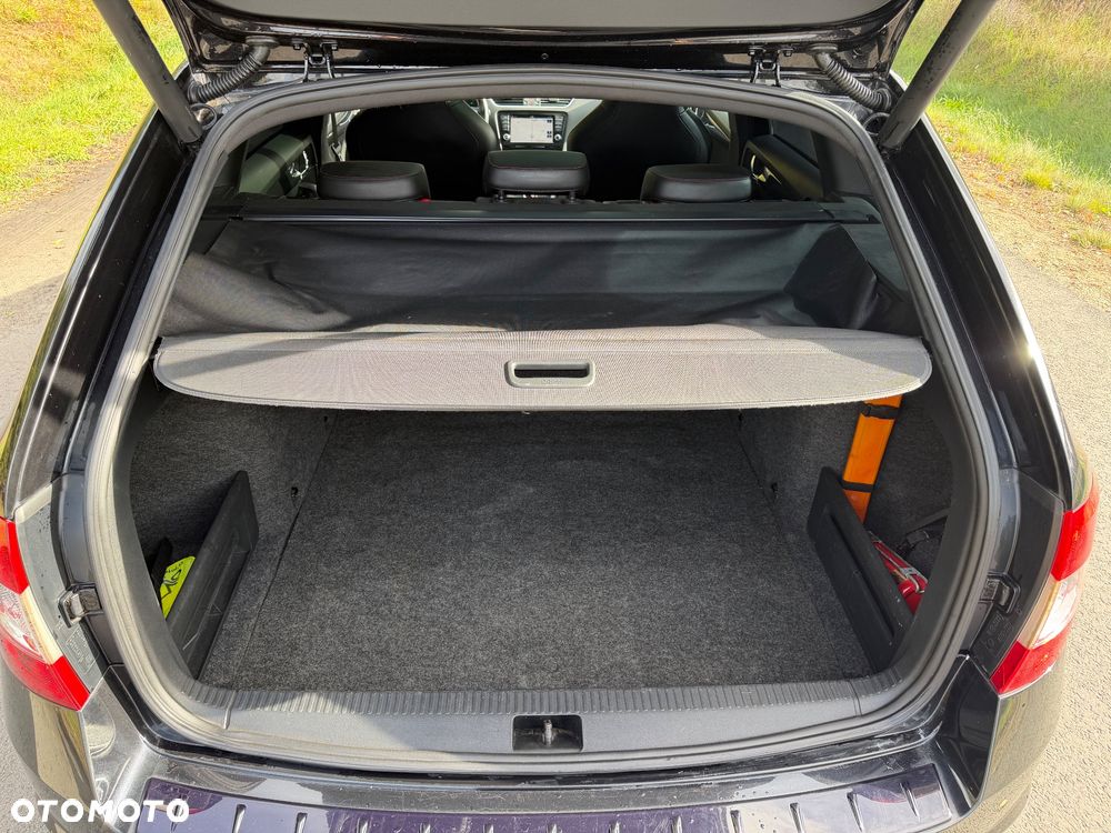 Skoda Octavia 2.0 TDI DSG RS - 29