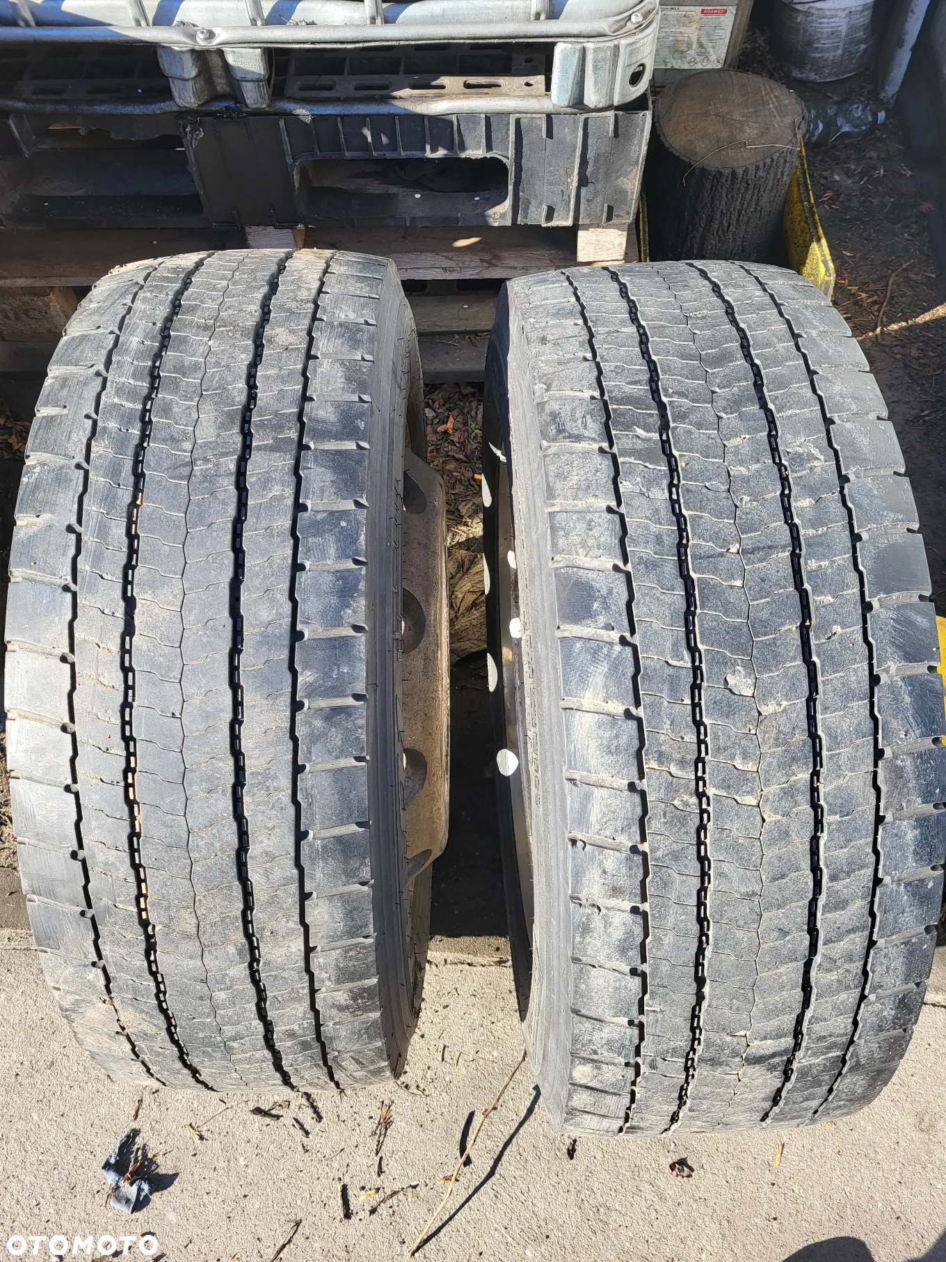 Felgi aluminiowe Alcoa 22,5 x 9.00 z opanami Pirelli 315/60/22,5 - 5