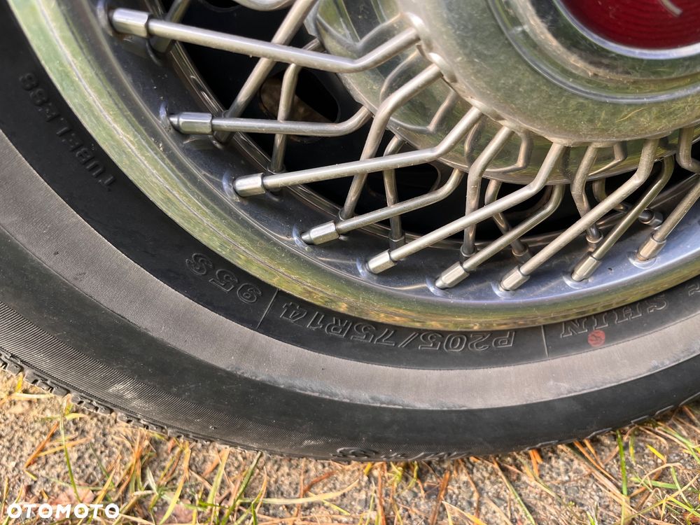 Cadillac Deville - 11