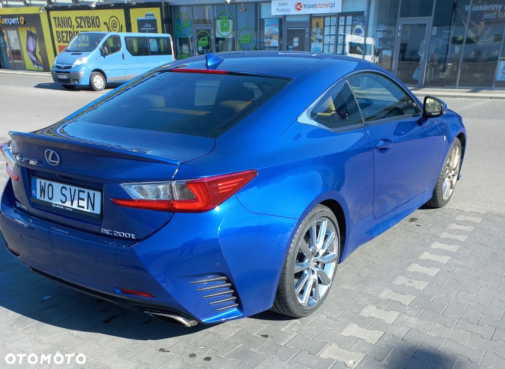 Lexus RC 200t / 300 F Sport - 11