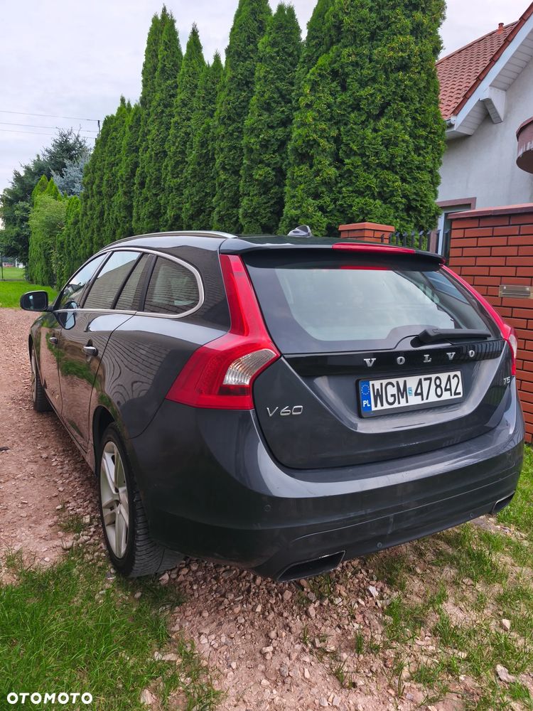 Volvo V60 T5 Drive-E Kinetic - 2