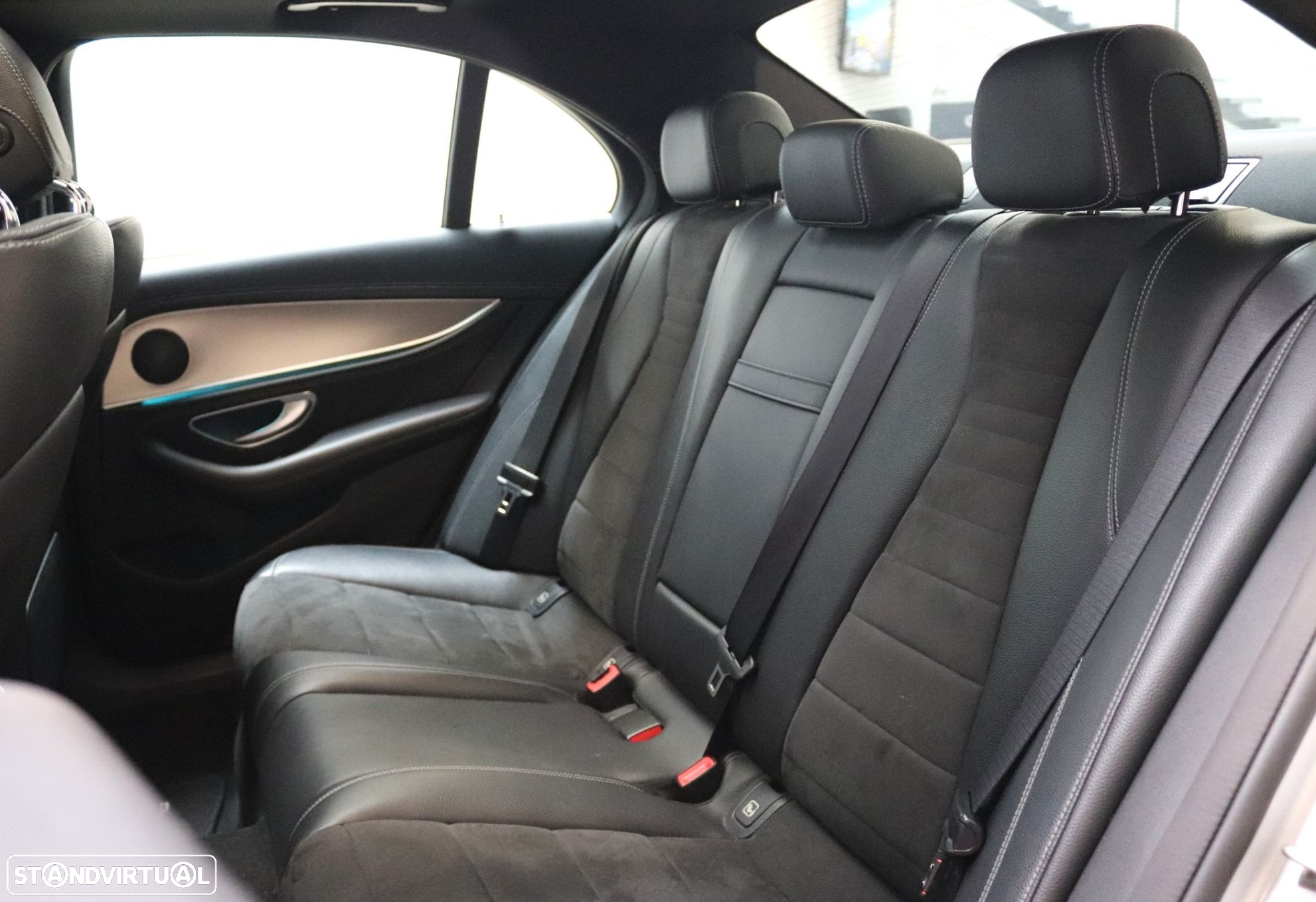 Mercedes-Benz E 350 e AMG - 38