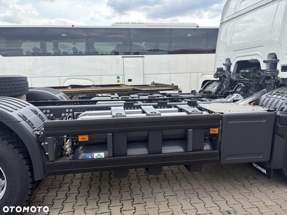 Scania L 340 B6x2*4NB - 5