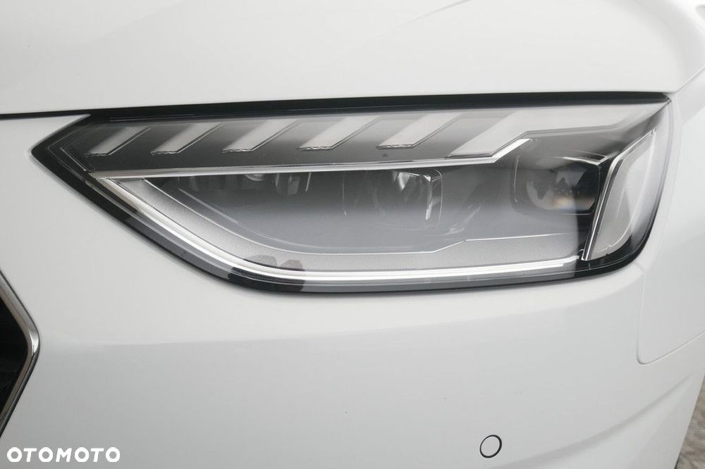 Audi A4 Limousine - 13