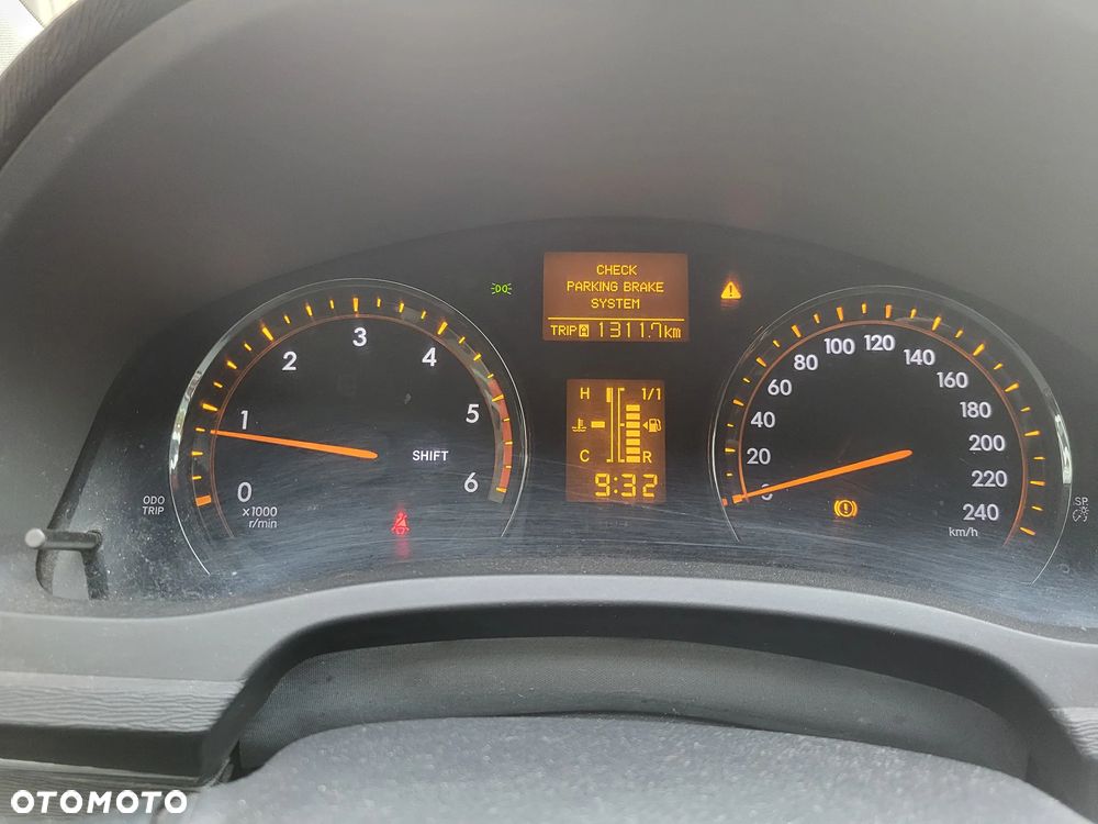 Toyota Avensis 2.0 D-4D Premium - 9