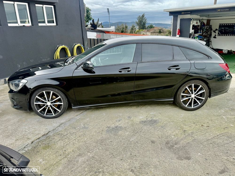 Mercedes-Benz CLA 220 d Shooting Brake AMG Line Aut. - 4