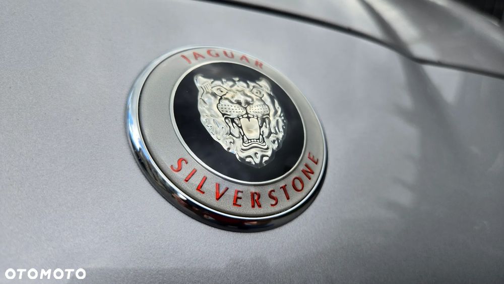 Jaguar XK8 - 12