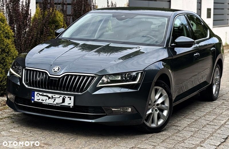 Skoda Superb 2.0 TDI SCR 4x4 Ambition DSG - 38