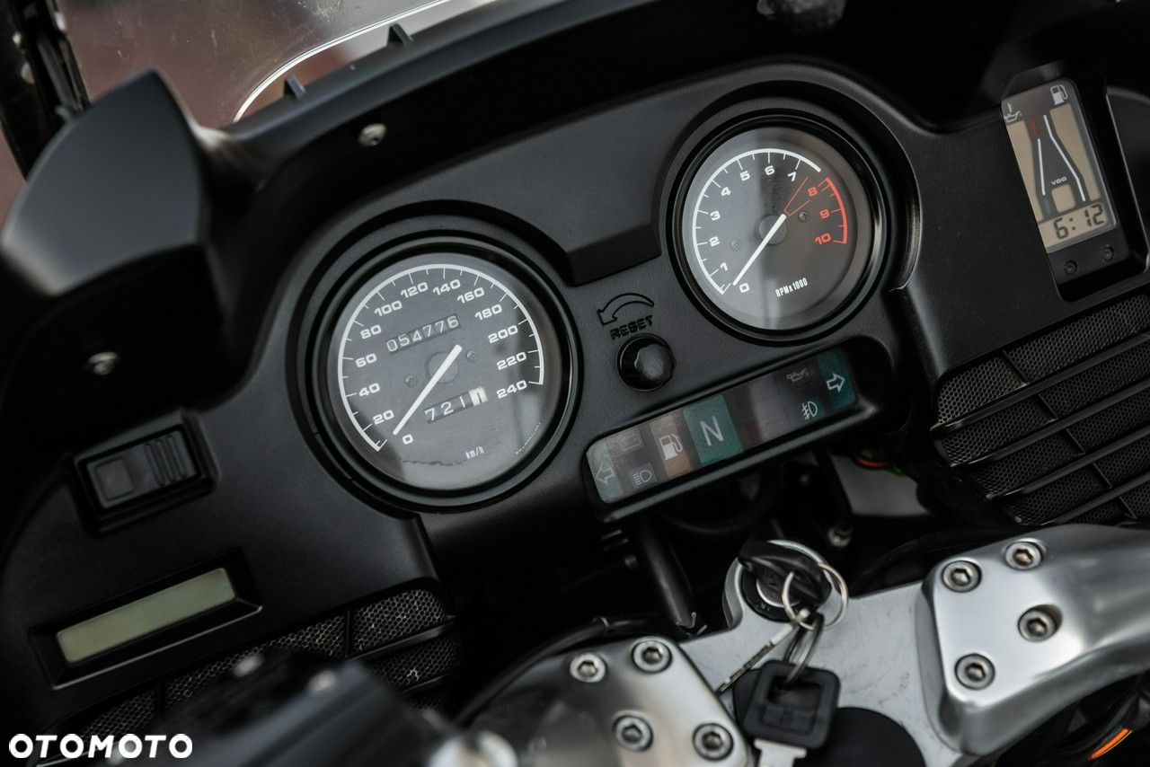 BMW R - 9