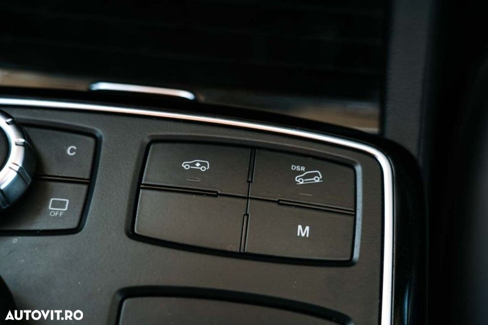 Mercedes-Benz GLE 250 d - 38