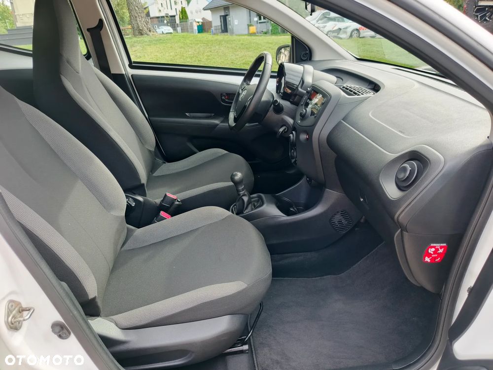 Toyota Aygo x-business - 34