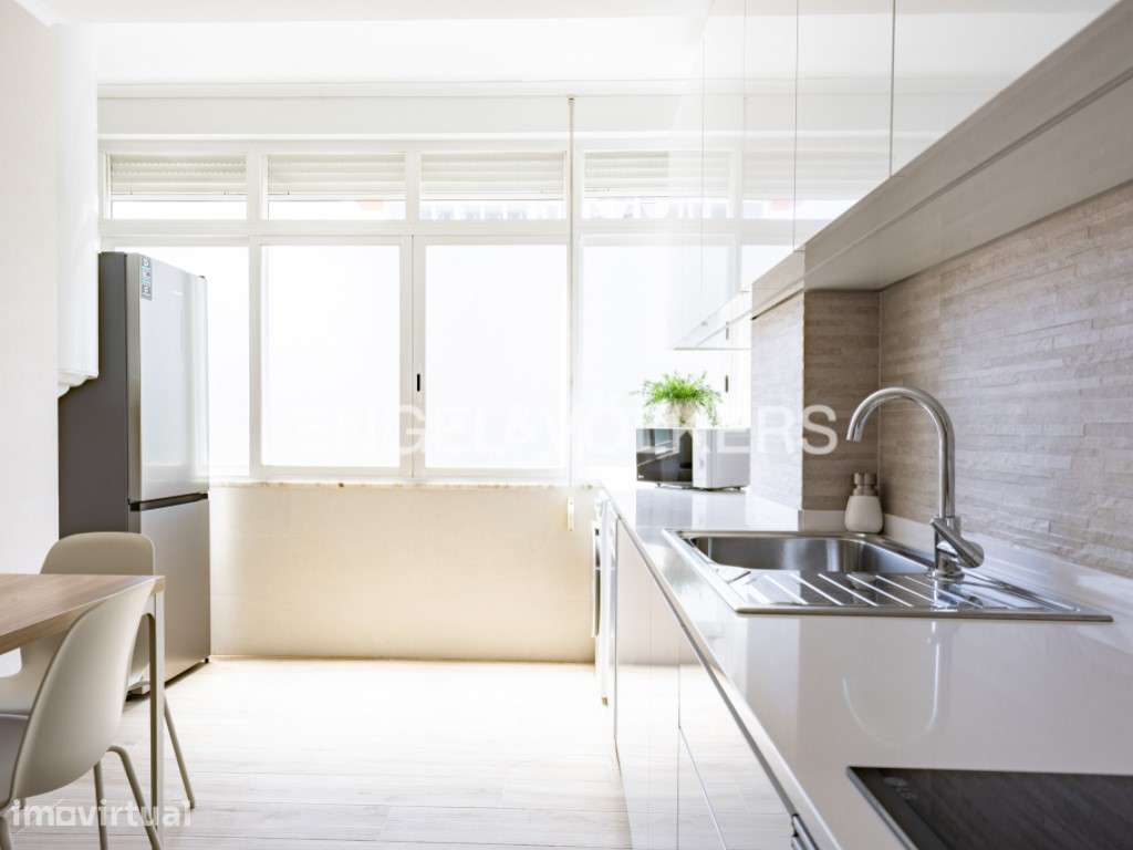 Apartamento com 5 Assoalhadas Mobiladas no Bairro Sta Cruz de Benfica - Grande imagem: 3/27