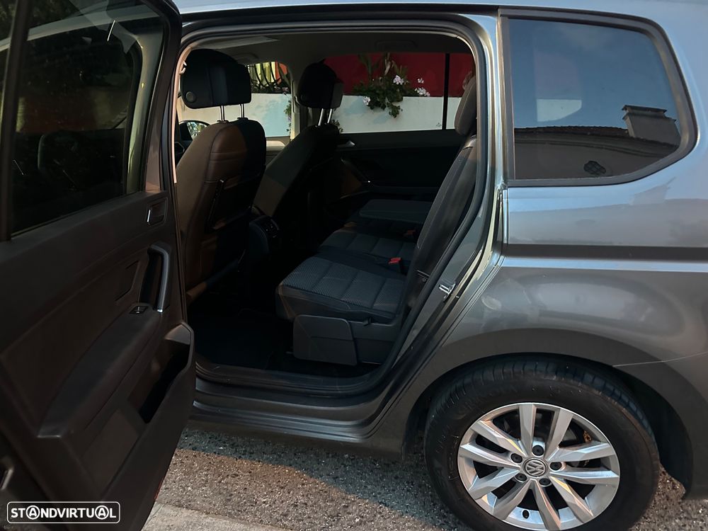 VW Touran 1.6 TDI Confortline - 18
