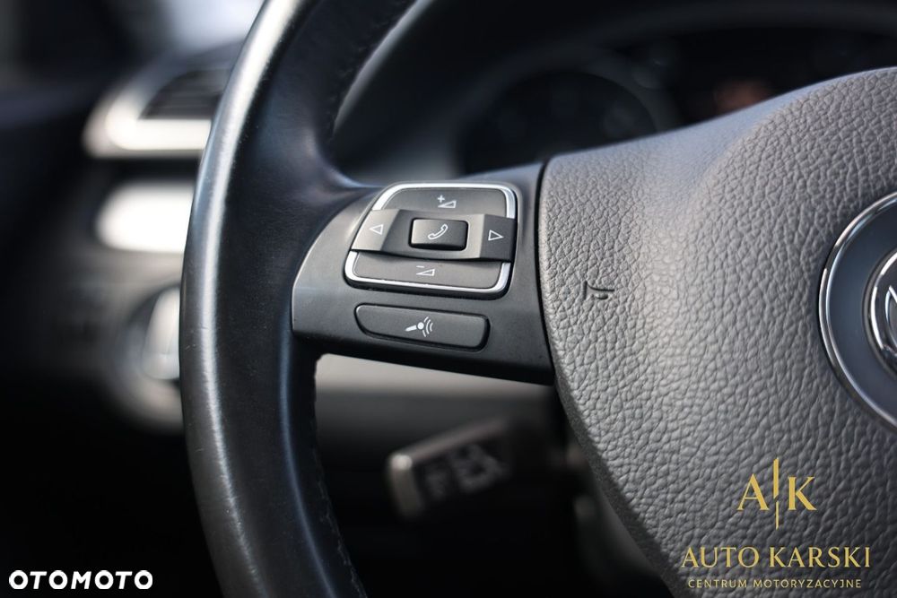 Volkswagen Passat - 24