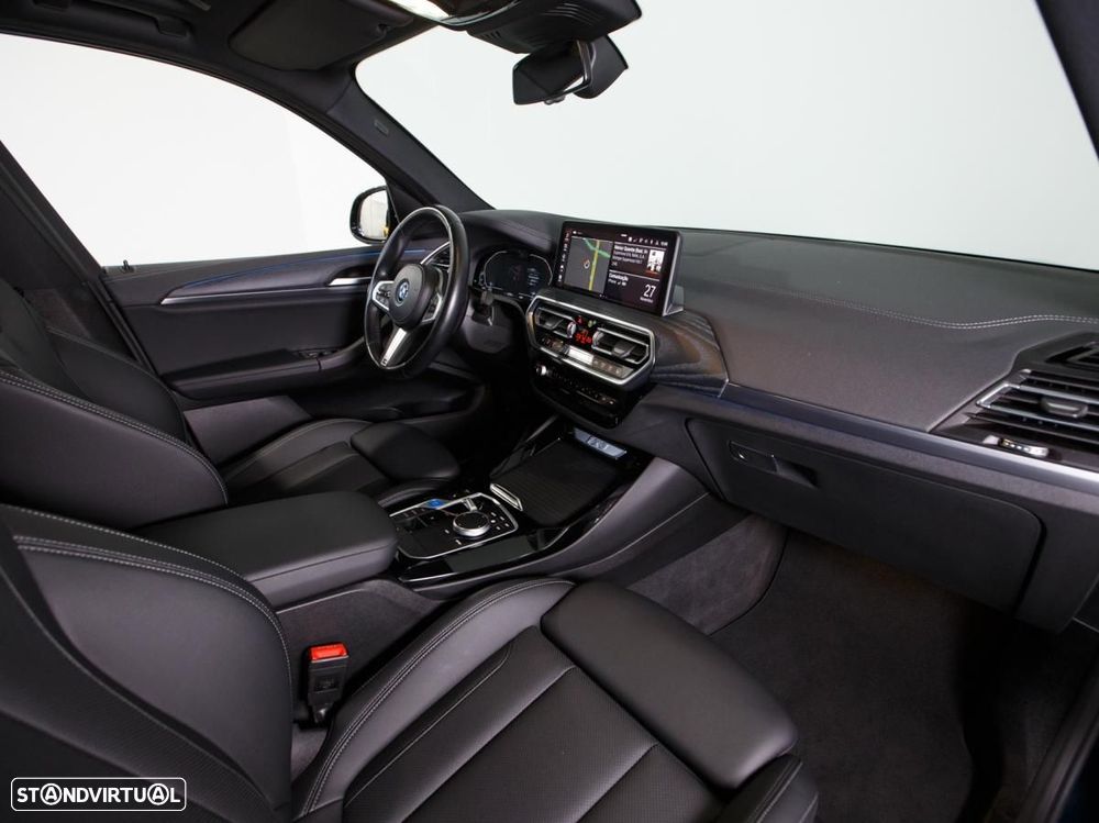 BMW iX3 Inspiring - 11