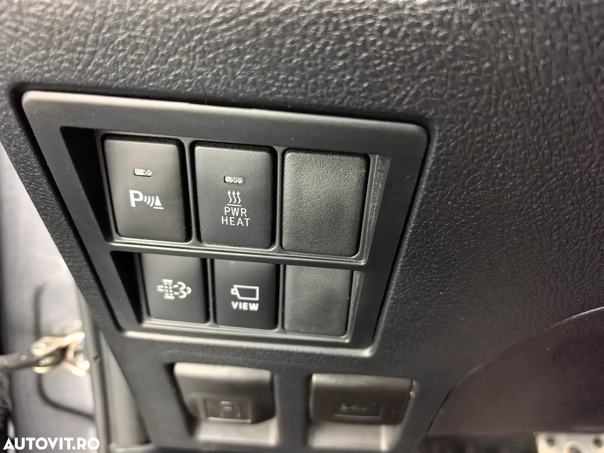Toyota Hilux 2.8D 204CP 4x4 Double Cab AT GR Sport - 17