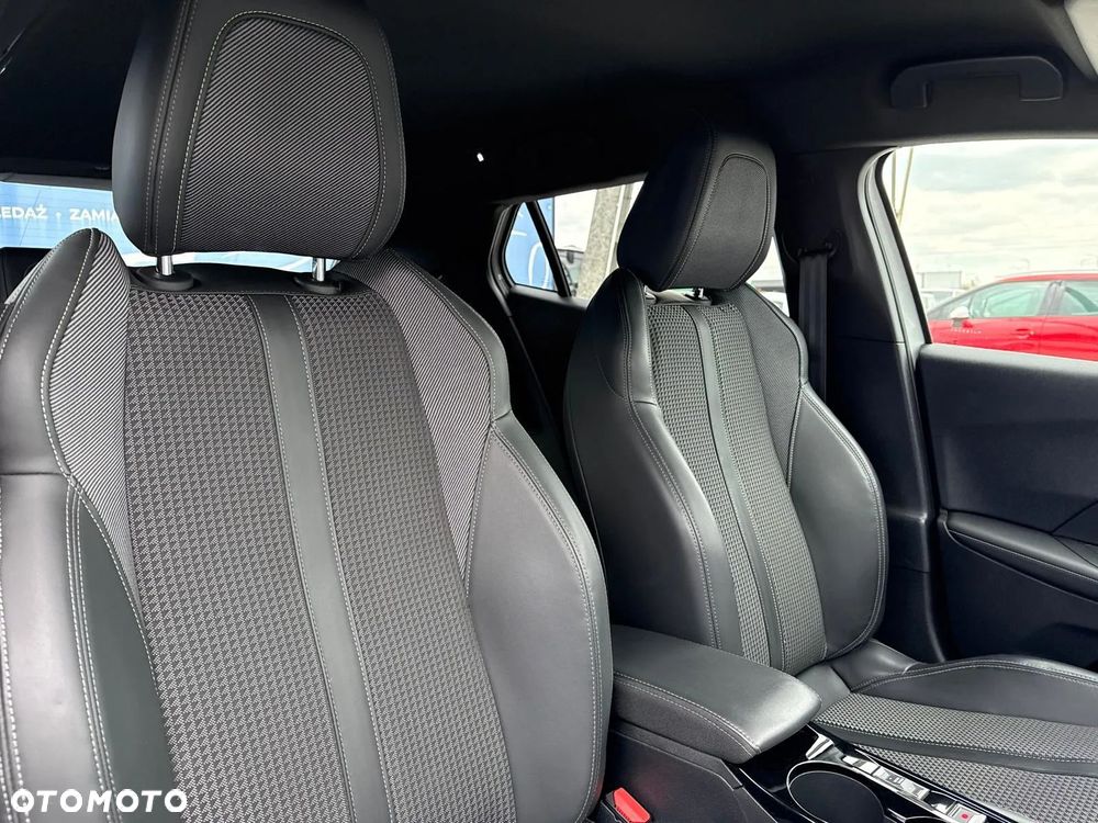 Peugeot 2008 1.2 PureTech GT S&S EAT8 - 18