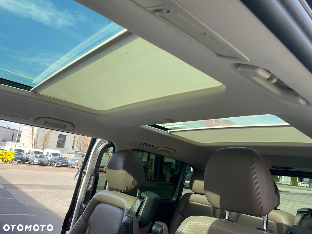 Mercedes-Benz Klasa V 300 d Exclusive 9G-Tronic (d³ugi) - 20