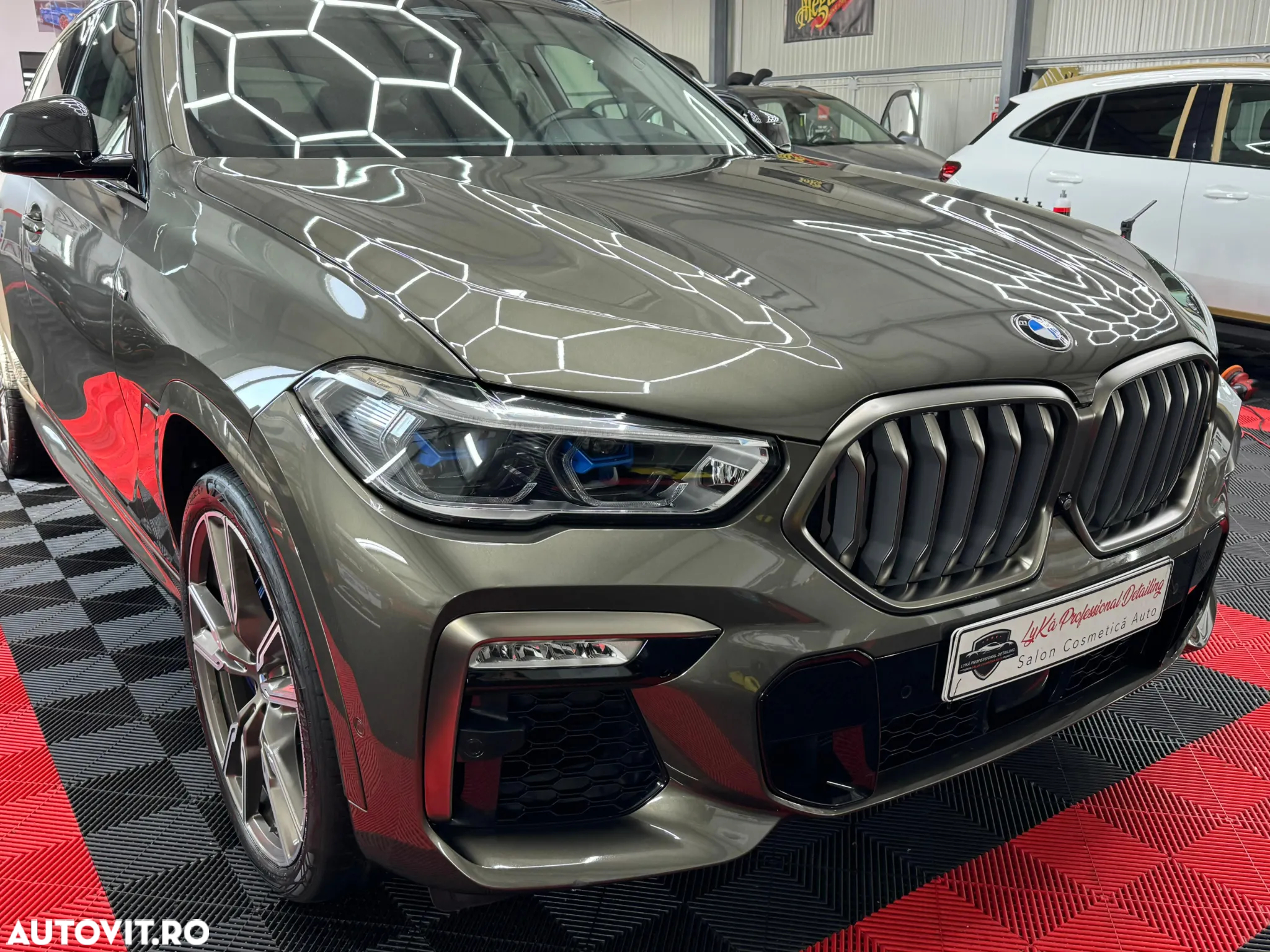 BMW X6 M M50i - 9