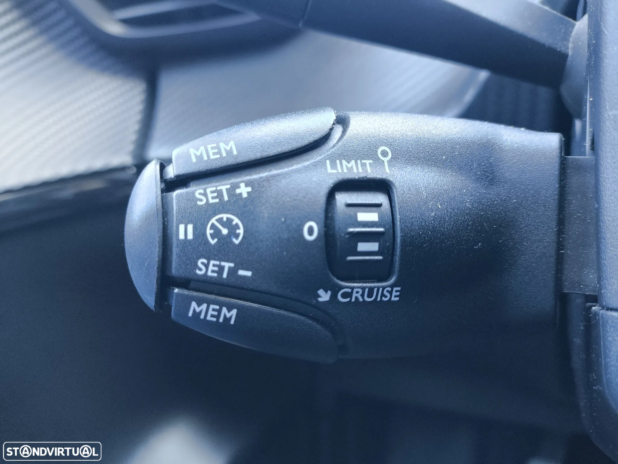 Peugeot 208 1.2 PureTech Active Pack - 22