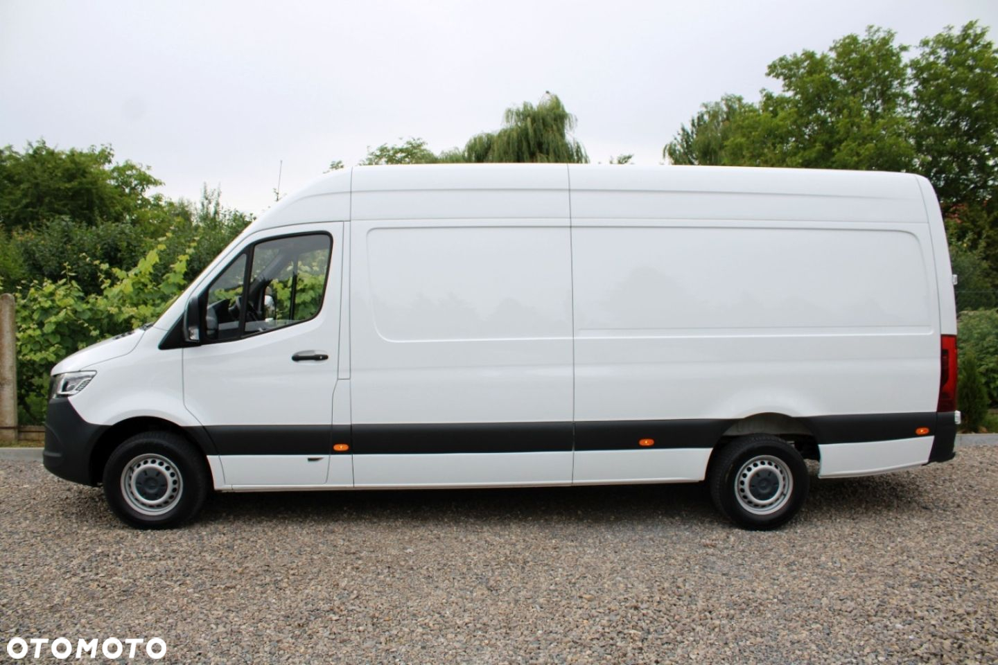 Mercedes-Benz Sprinter - 20