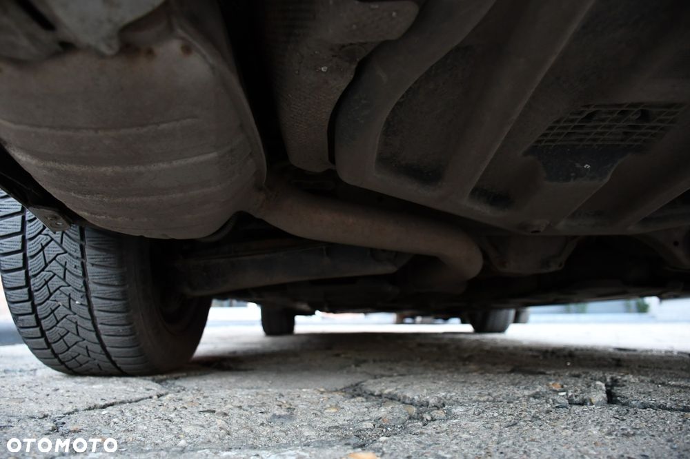 Mercedes-Benz Klasa C 220 CDI DPF Automatik Avantgarde - 21