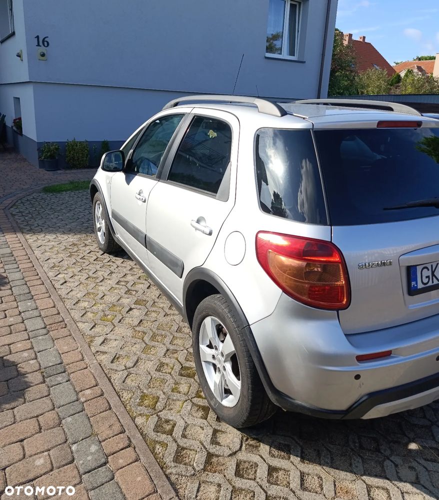 Suzuki SX4 1.6 VVT 4x4 Comfort - 2