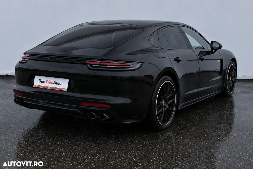 Porsche Panamera 4 E-Hybrid - 5