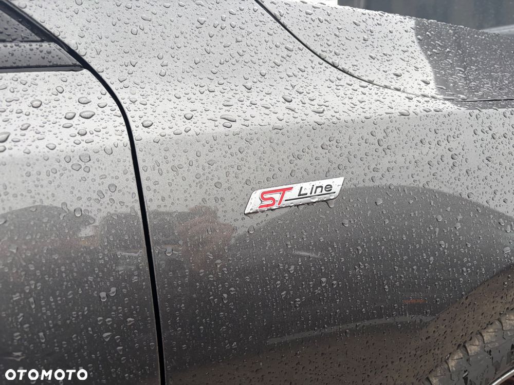 Ford Focus 1.0 EcoBoost Hybrid ST-LINE X - 11
