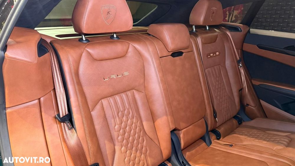 Lamborghini URUS - 30