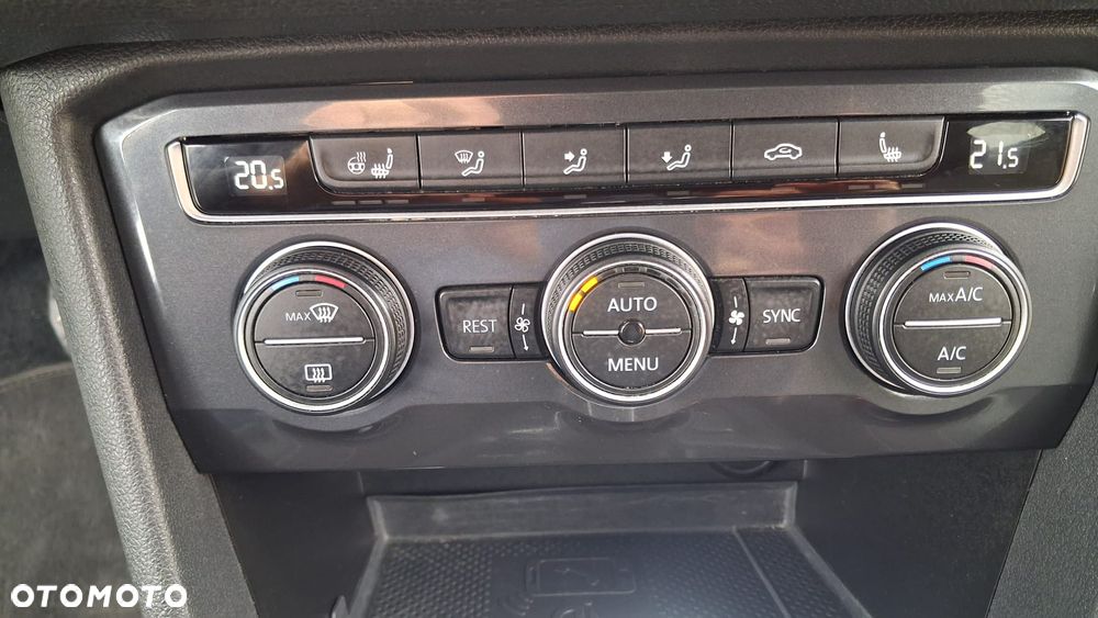 Volkswagen Tiguan 2.0 TDI SCR 4MOTION DSG URBAN SPORT - 34