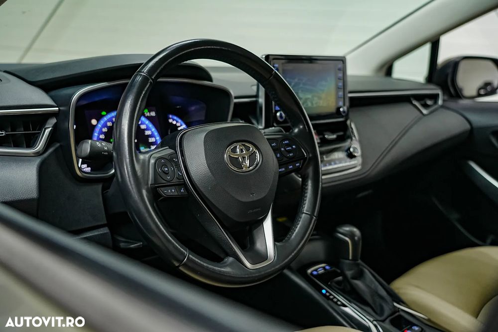 Toyota Corolla 1.8 HSD TS Exclusive - 11