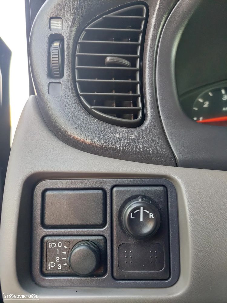 Nissan Almera 2.2 Di Comfort - 25