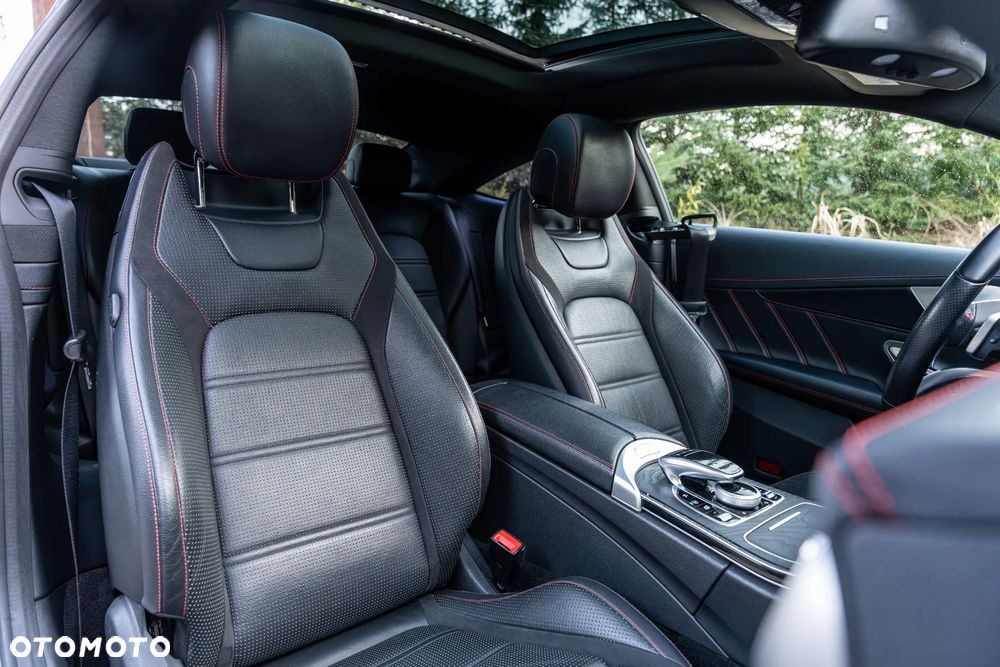 Mercedes-Benz Klasa C AMG 43 4-Matic - 23