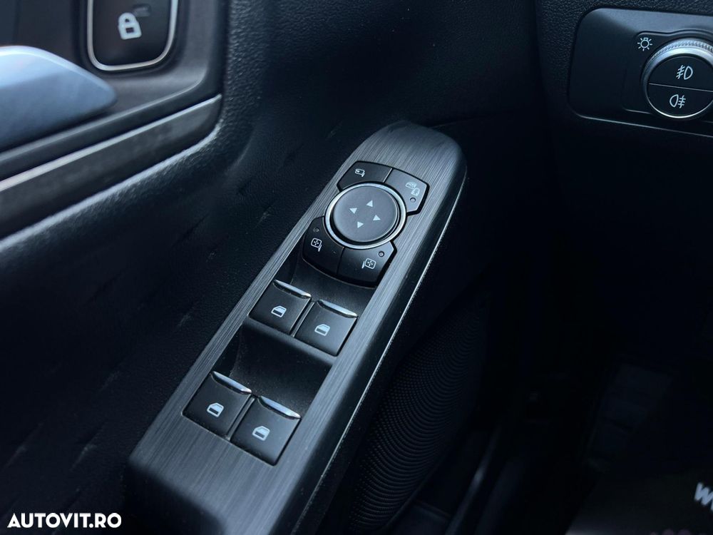 Ford Kuga - 20