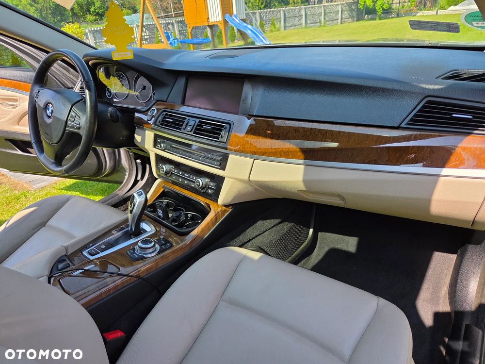 BMW Seria 5 528i Luxury Line - 18