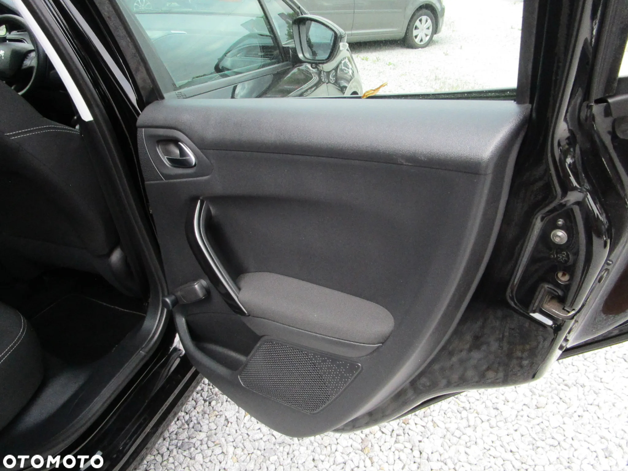 Peugeot 208 1.2 PureTech Active - 22