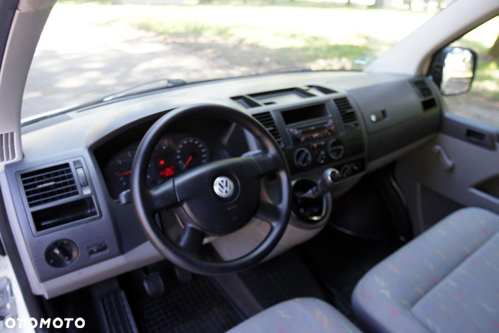 Volkswagen Transporter Caravelle Lang Trendline - 27
