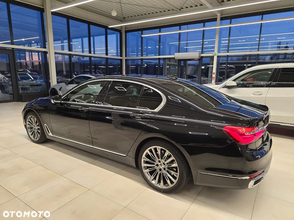 BMW Seria 7 730d xDrive - 21
