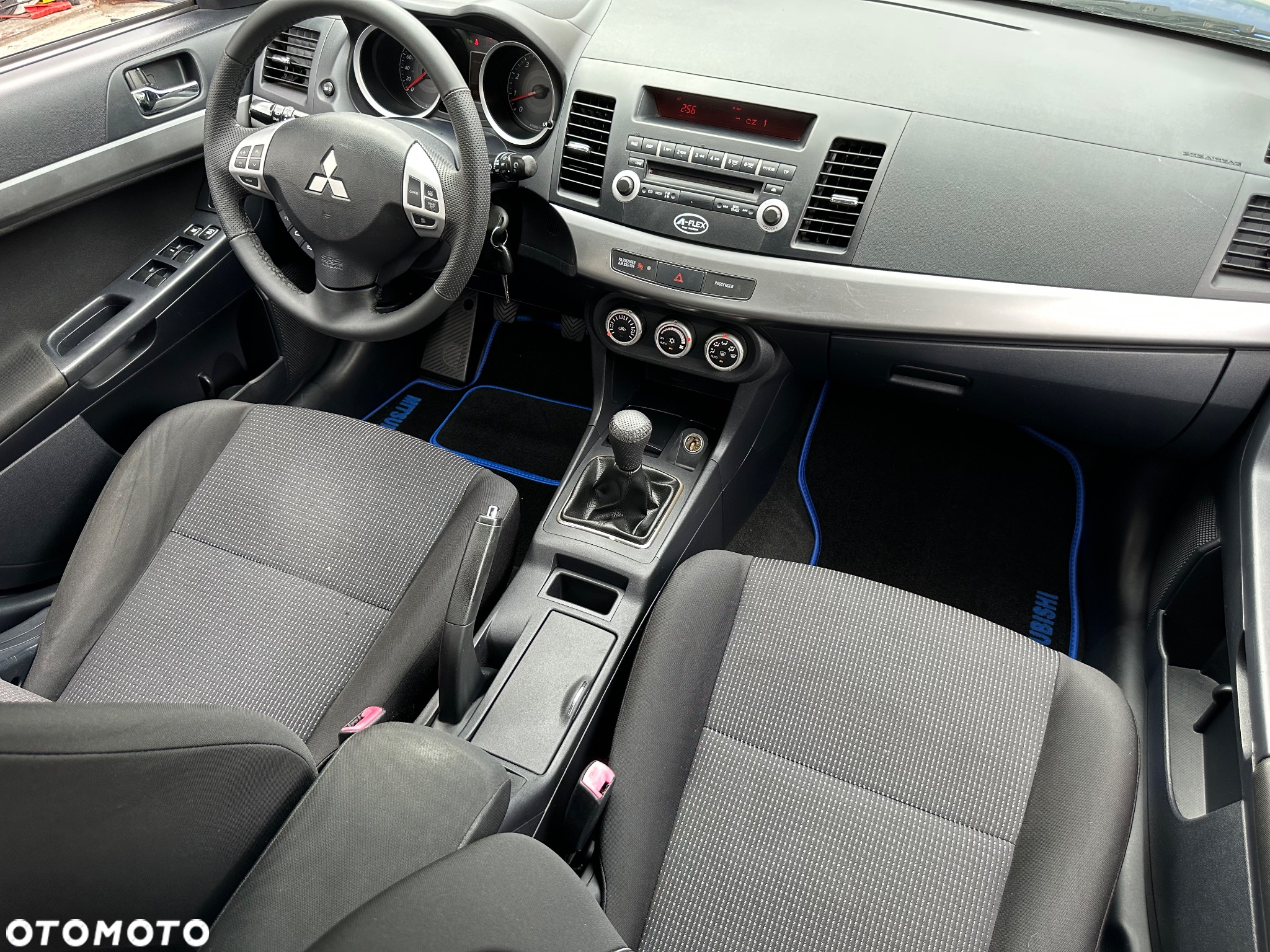 Mitsubishi Lancer 1.8 Intense - 11