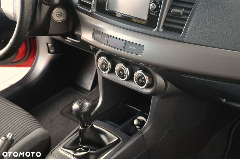 Mitsubishi Lancer - 22