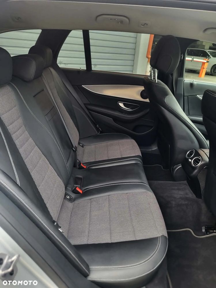 Mercedes-Benz Klasa E 220 d 9G-TRONIC AMG Line - 13